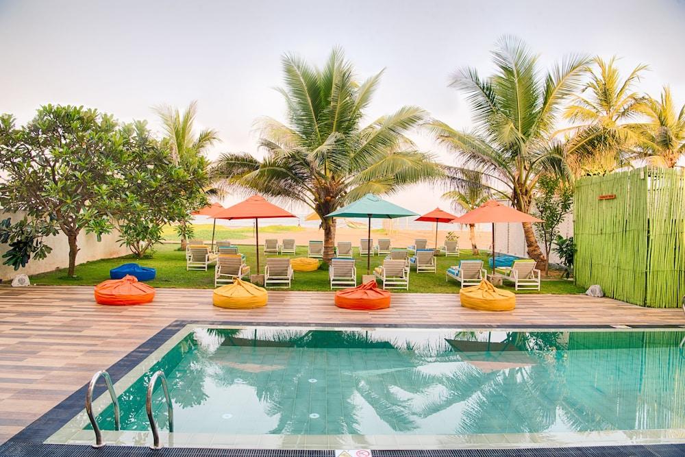 Hotel J Negombo Exterior photo