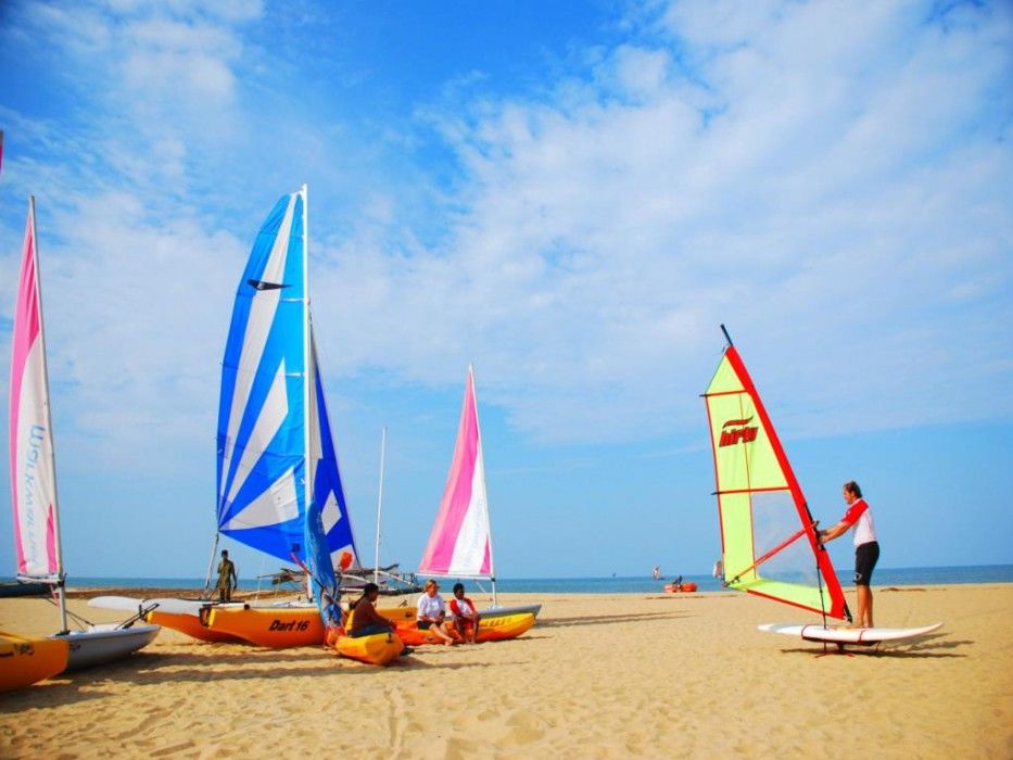 Hotel J Negombo Exterior photo