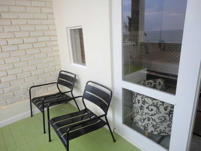 Hotel J Negombo Exterior photo
