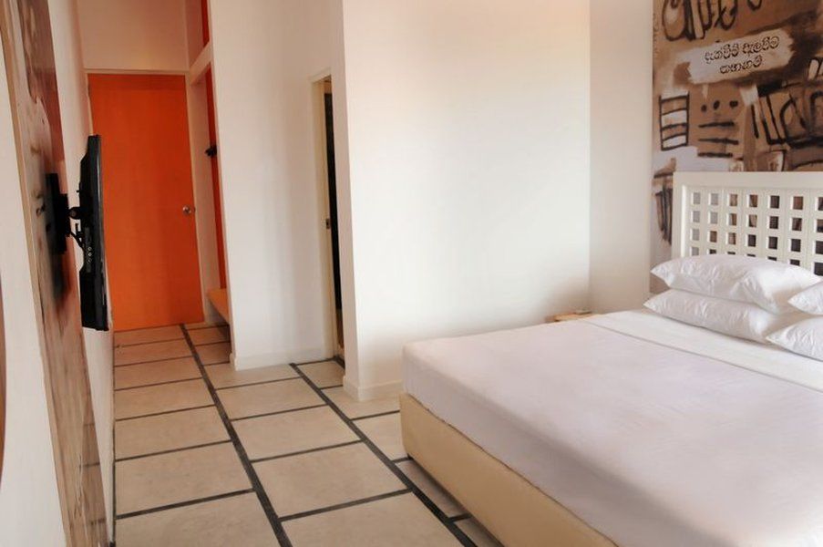 Hotel J Negombo Exterior photo